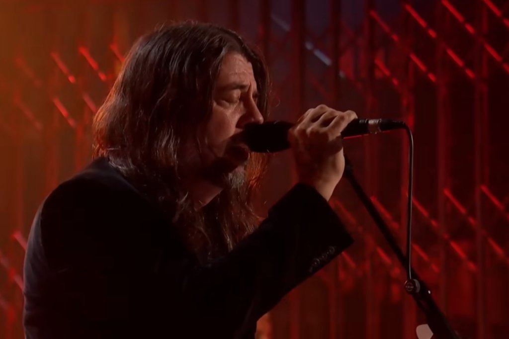 Foo Fighters Perform New Songs 'Caught in the Echo' and 'Child Actor' Live on SNL UK