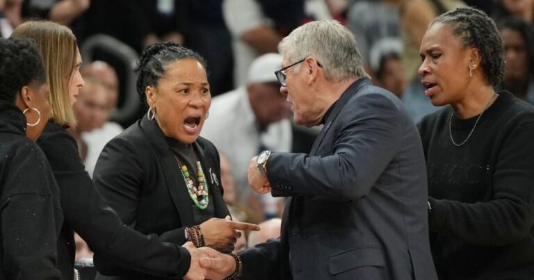 Geno Auriemma and Dawn Staley Have an Intense Exchange Following South Carolina's Upset Over UConn