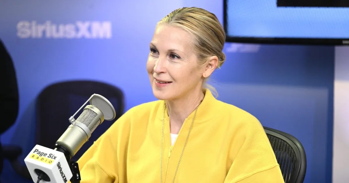 Get Kelly Rutherford's Chic White Ballet Flats Look for Just $23 This Spring