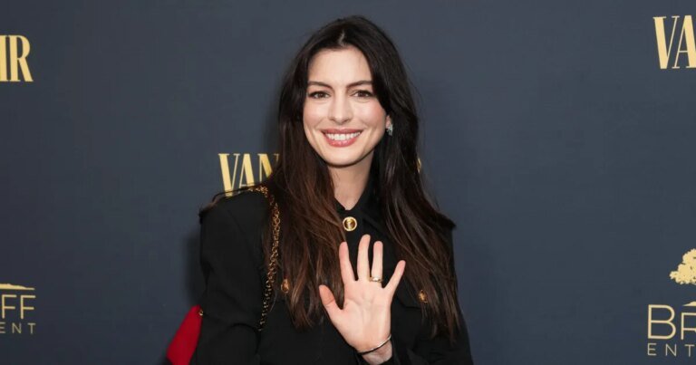 How Anne Hathaway Styled Sweatpants for a Chic, Everyday Look – Find Her Exact Pair