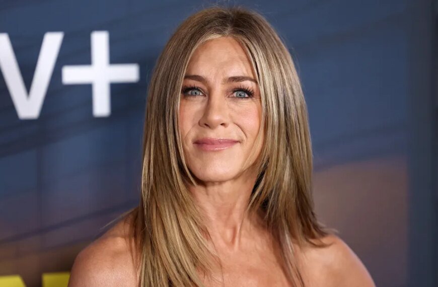 Jennifer Aniston’s Suede Mules: Your Go-To Comfortable Shoes for Just $26