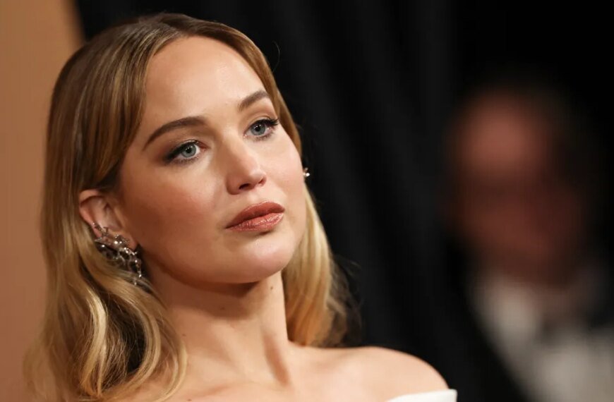 Jennifer Lawrence’s Stylish Denim Shacket: How to Achieve the Look for Just $33