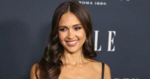 Jessica Alba’s Stylish Spring Look Features a Versatile Pant That Outshines Jeans