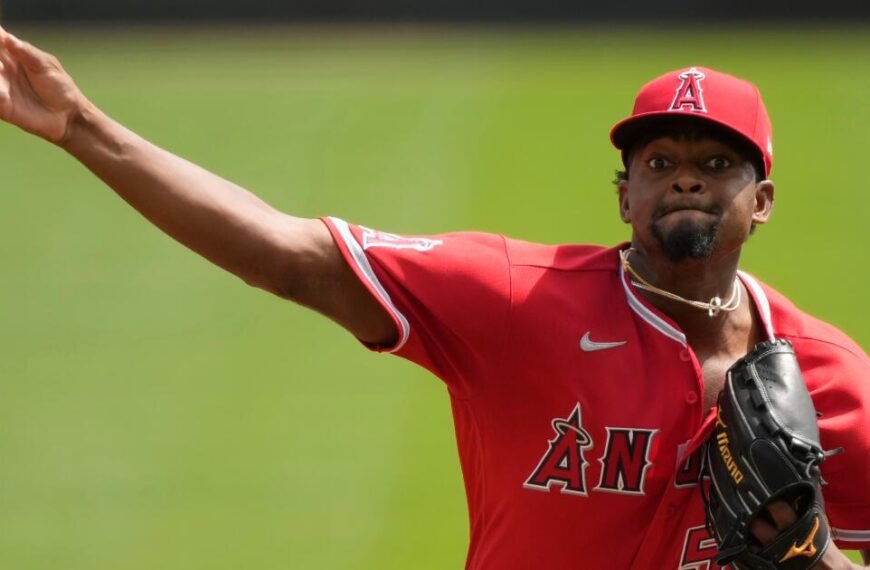 José Soriano shines as the Angels take down the Reds