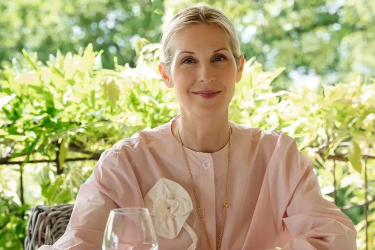 Kelly Rutherford opens up about fragrance, French skincare, and her thoughts on her 'Gossip Girl' style now