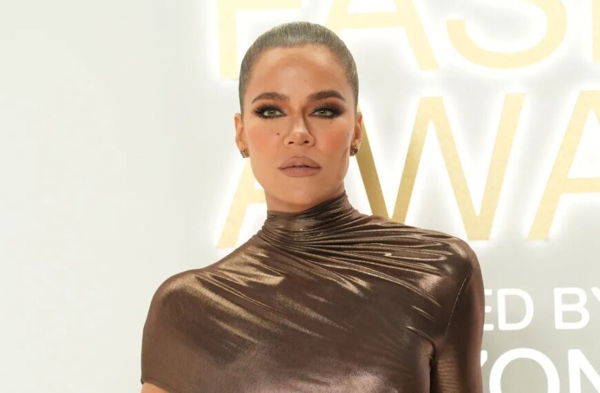 Khloe Kardashian Pairs Levi’s Jeans with Animal Print Flats for a Chic Look