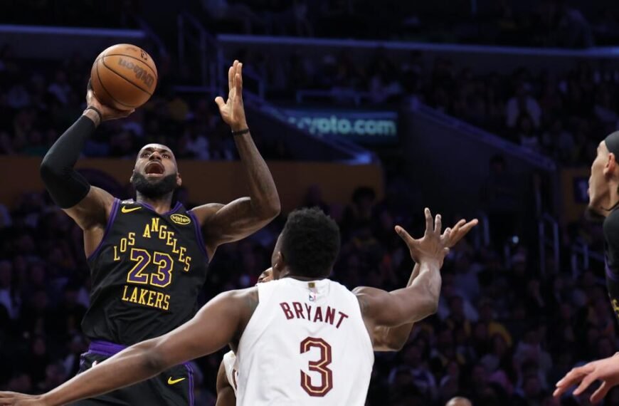 Lakers Gear Up for a Challenging Playoff Match Against the Firing Oklahoma City Team