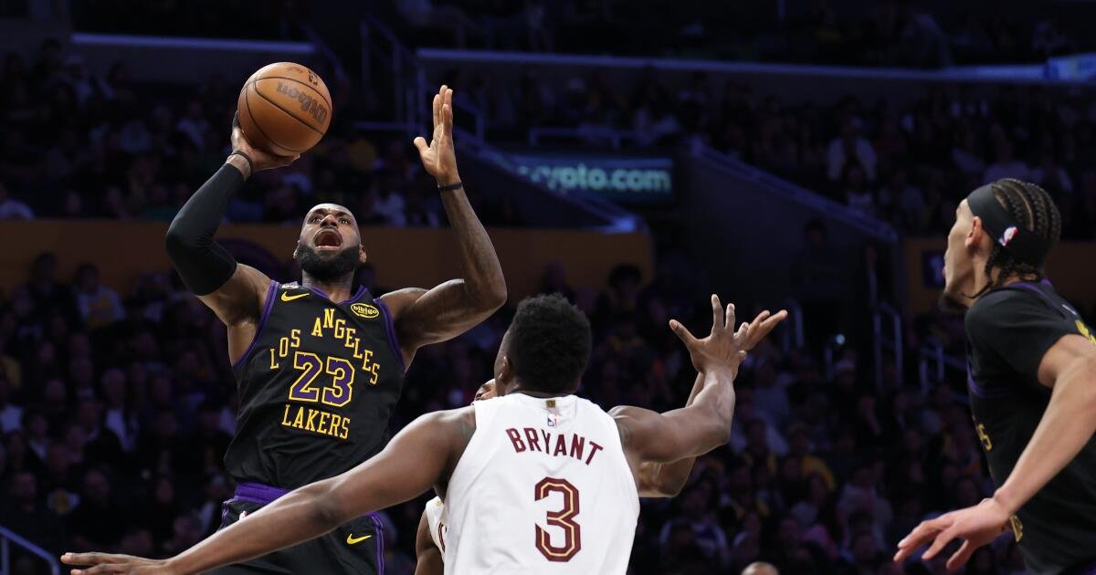Lakers Gear Up for a Challenging Playoff Match Against the Firing Oklahoma City Team