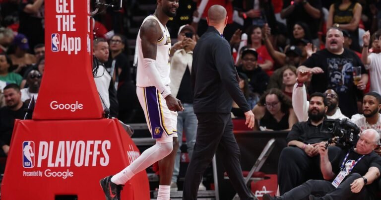 Lakers Lose to Rockets but Hold onto 3-1 Series Advantage