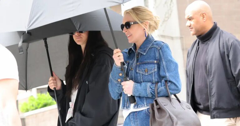 Lindsay Lohan's Cropped Denim Jacket: A Quick Style Tip for Appearing Taller