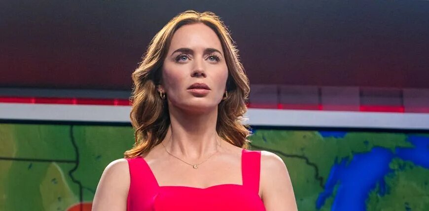 Local TV Anchor Struggles with Voice Challenge on Air at CinemaCon