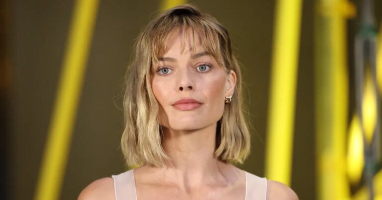 Margot Robbie Shows How to Style Black Cargo Pants for Spring Fashion