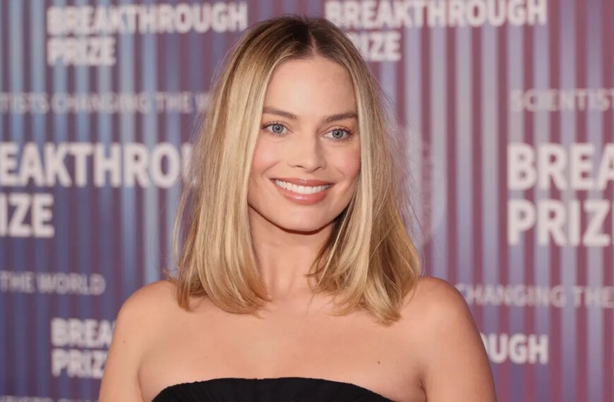 Margot Robbie's $7,000 Handbag: Stylish Ways to Wear It for Just $17