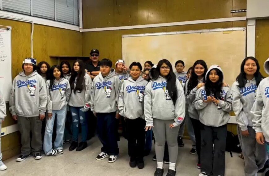 Misinterpretation of South LA Teacher's Kind Gesture Sparks Online Backlash