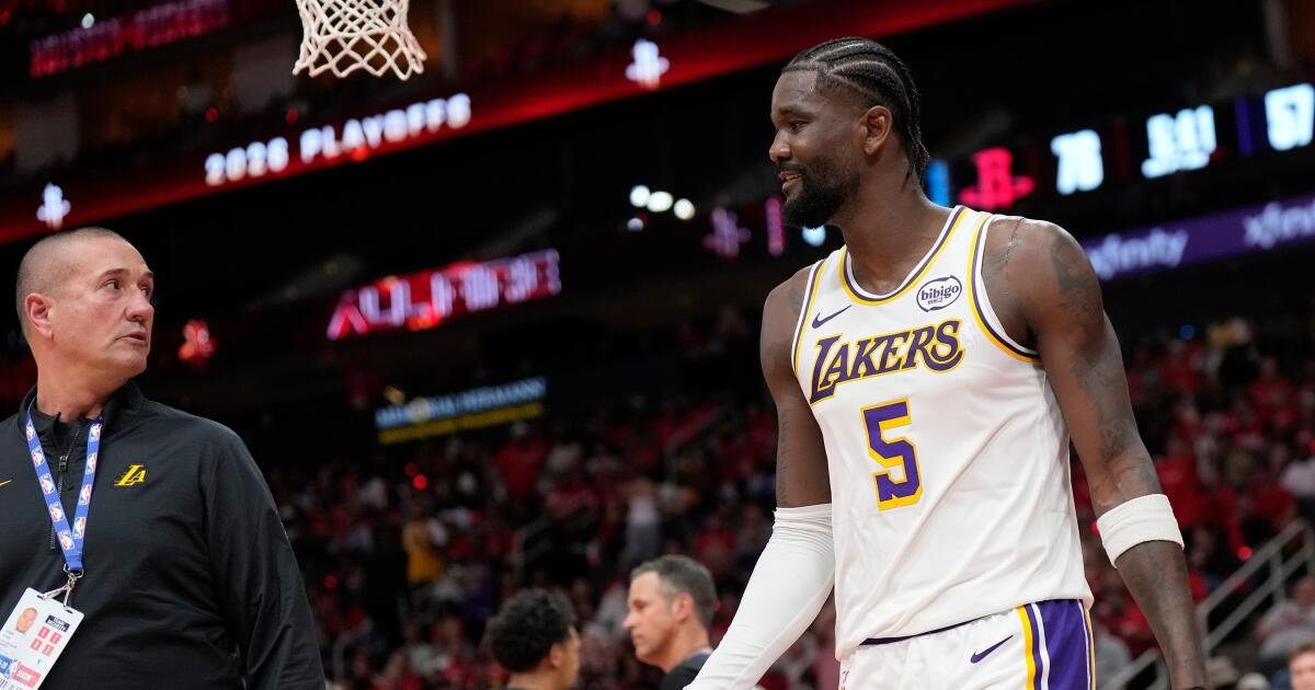 Rockets Agree: Deandre Ayton's Ejection Was Questionable