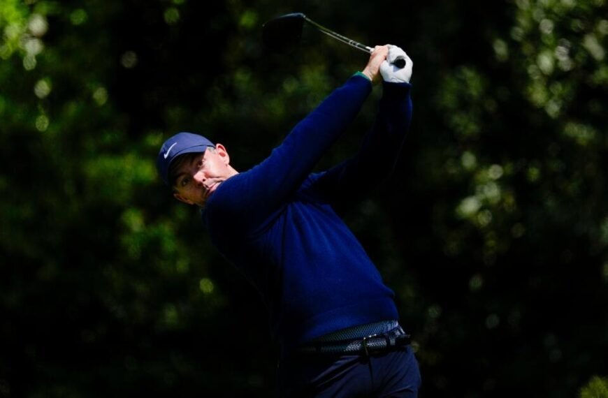 Rory McIlroy Thrives in Challenging Conditions to Join Masters Lead