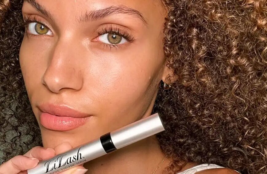 Say Goodbye to Clumpy Mascara: Enjoy Beautiful, Long Lashes in Just Weeks with This Highly Recommended Serum