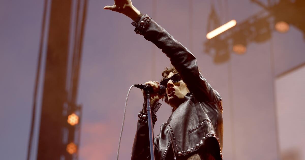 Sombr Shines at Coachella Sunset with a Special Appearance by Billy Corgan