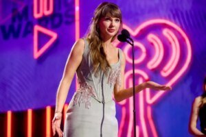 Taylor Swift Praises Dakota Johnson for Her Refreshingly Honest Nature
