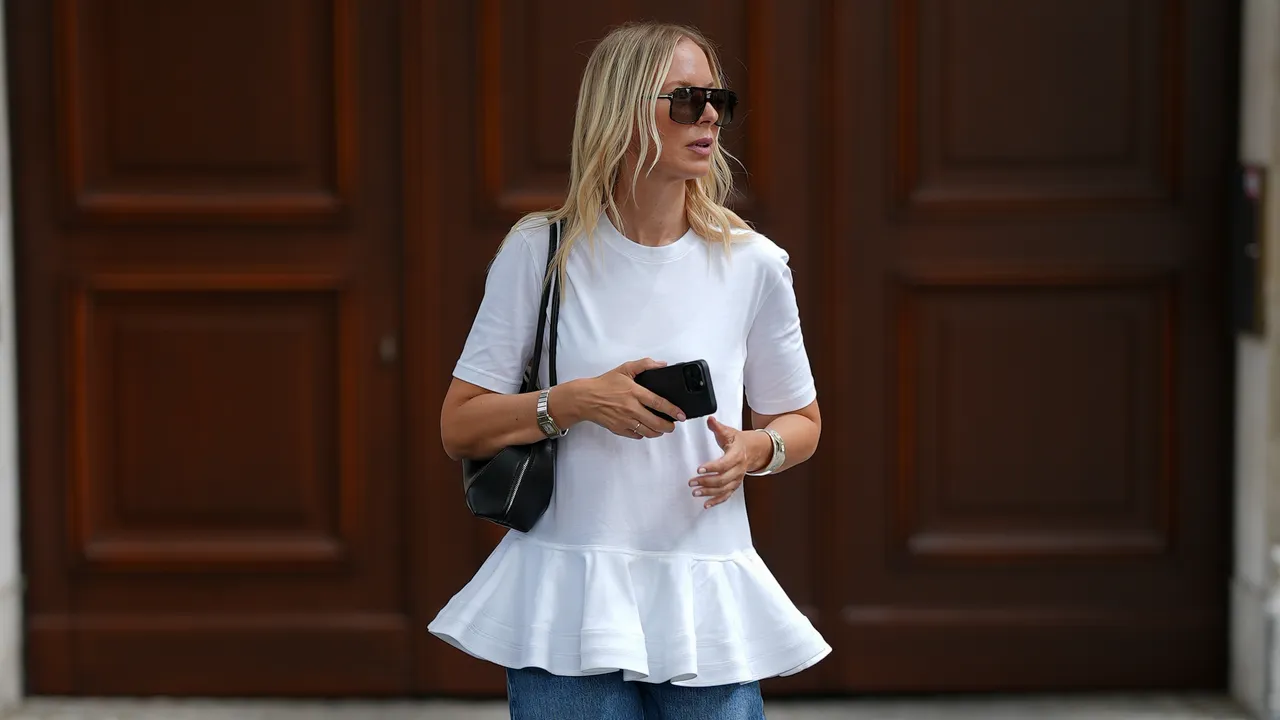 The Best Shoe Choices to Pair with Your Barrel Jeans