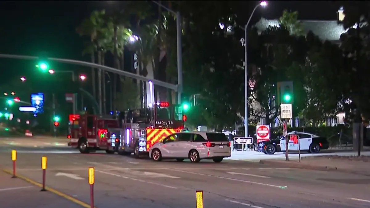 Two Lives Lost in Anaheim Single-Vehicle Accident