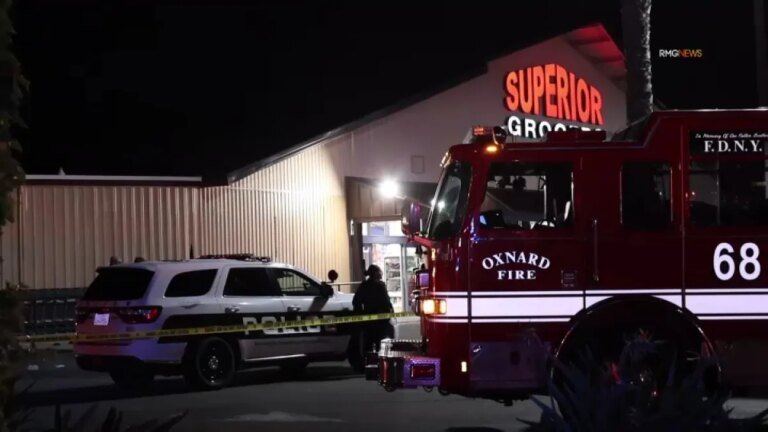Two People Stabbed Near Superior Grocers in Oxnard