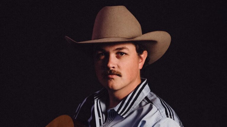 Zach Top Shares Exciting New Dates for His 2026 Summer Tour