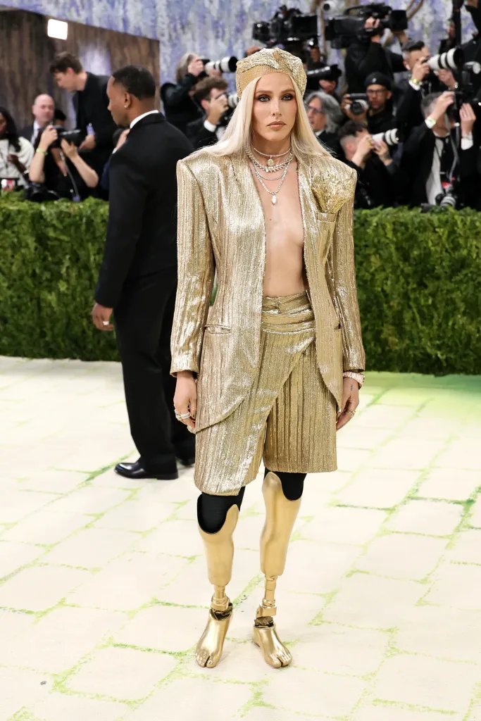 Lauren Wasser in Prabal Gurung