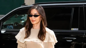 Tips for Styling a Romantic Blouse Inspired by Bridgerton for the Office