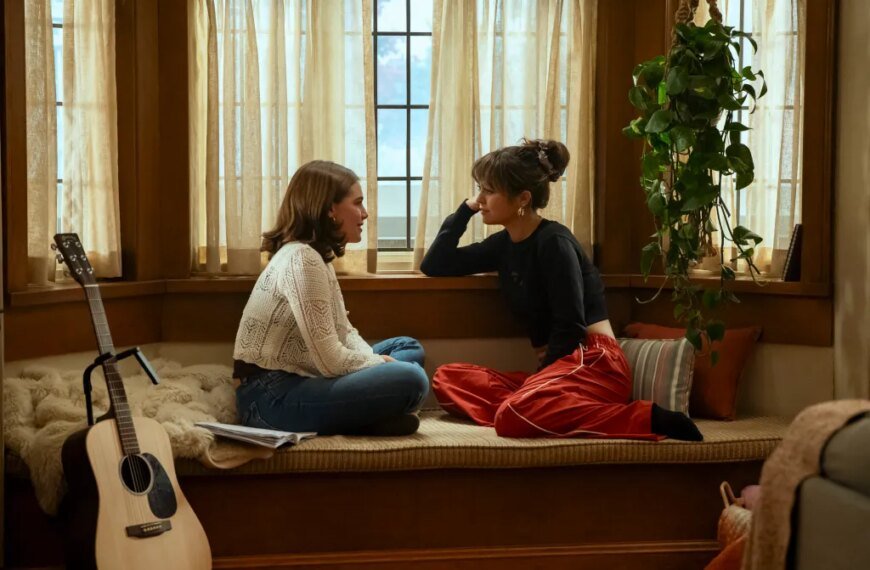 Ella Bright and Mika Abdalla Talk About Their Character Chemistry and Musical Moments in Off Campus