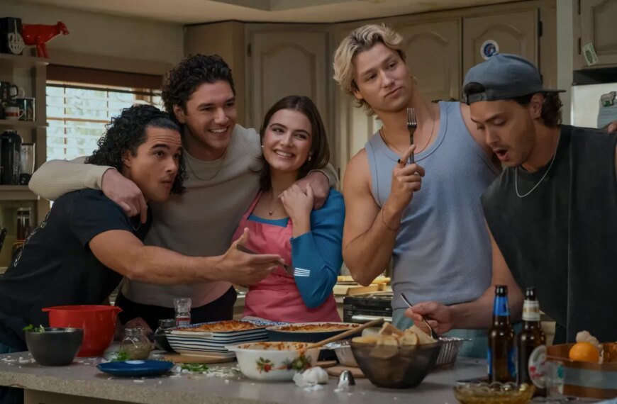10 Key Differences Between 'Off Campus' Season 1 and the Book: Exploring the Main Couple and Hockey Teammates' Lives and Love Stories