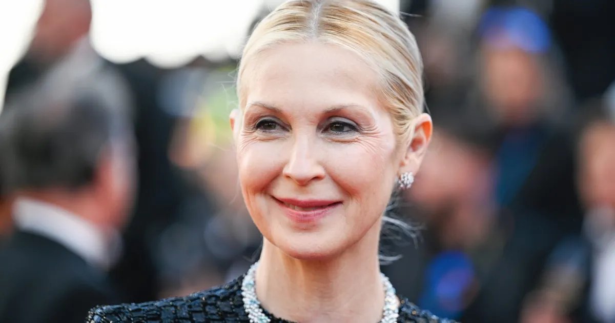 Get the ‘New York City Mom’ Look with Kelly Rutherford’s Stylish Dress for Just $39