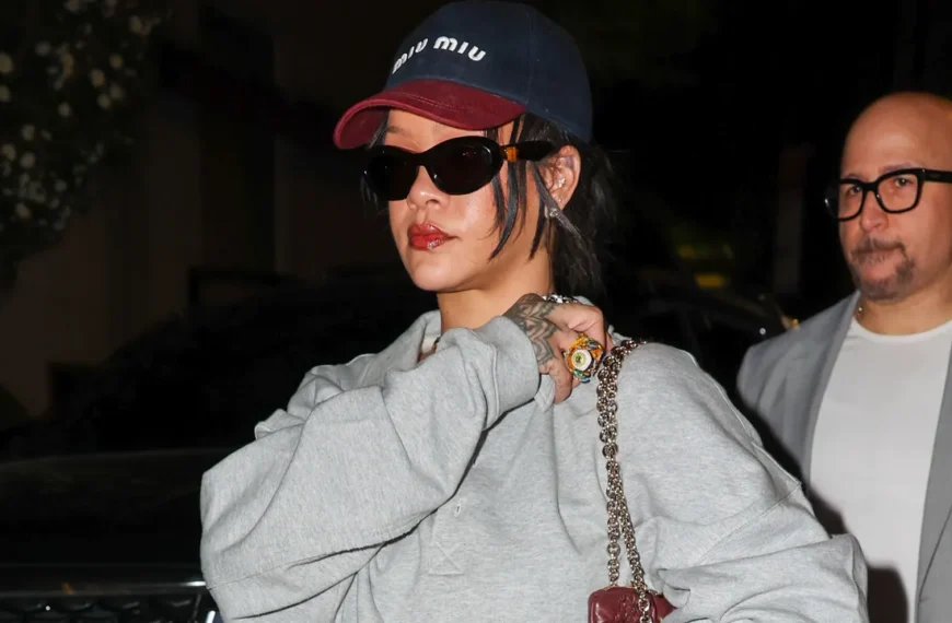 Rihanna's Stylish Workout Outfit Includes Perfectly Coordinated Gatorade Accessories