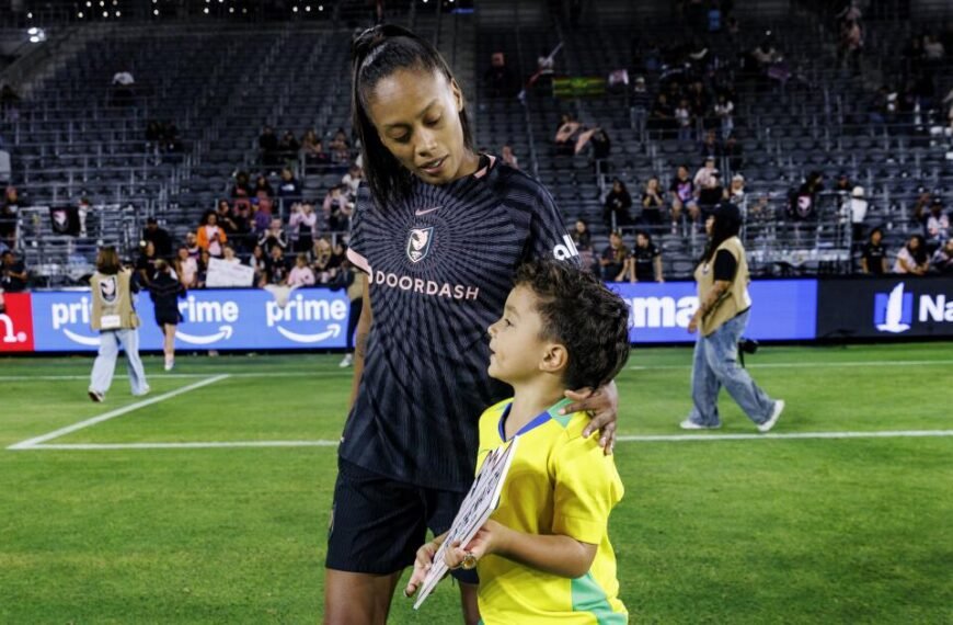 Angel City Players Appreciate Their Team's Support for Moms After Years of Challenges