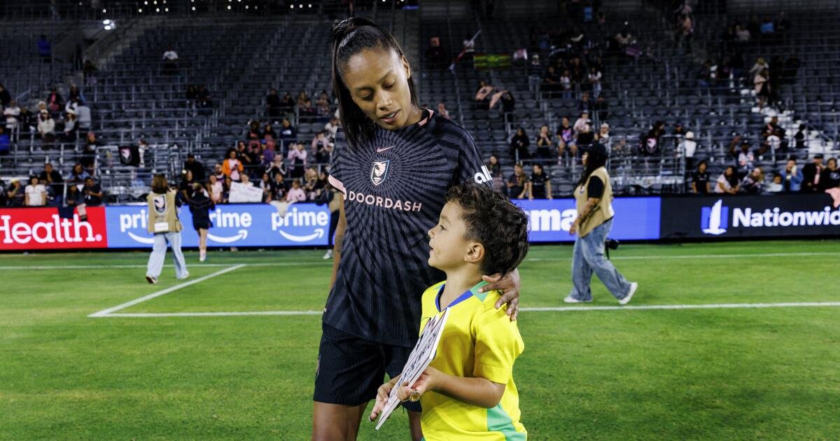 Angel City Players Appreciate Their Team's Support for Moms After Years of Challenges