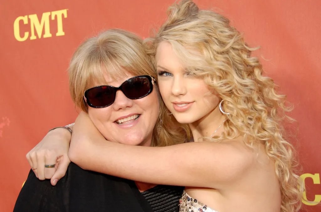 Celebrate Mom with This Heartfelt Playlist of 40 Songs