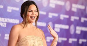 Chrissy Teigen's Cozy Cardigan for Errand Runs — Get the Look for Just $27