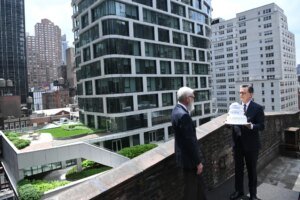 David Letterman and Stephen Colbert Celebrate CBS Goodbye with a Roof-Top Furniture Toss