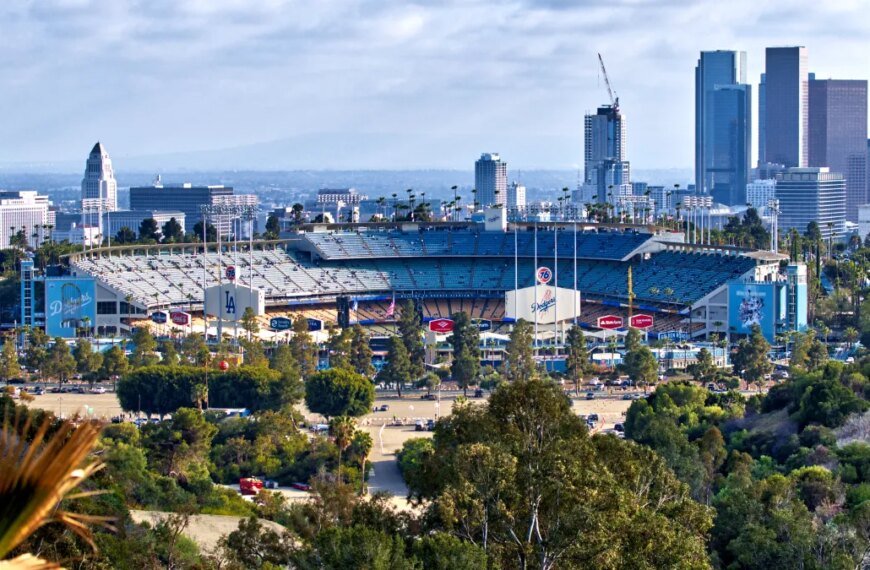 Dodgers Foundation Invites Compton Students to a Fun STEM Field Day
