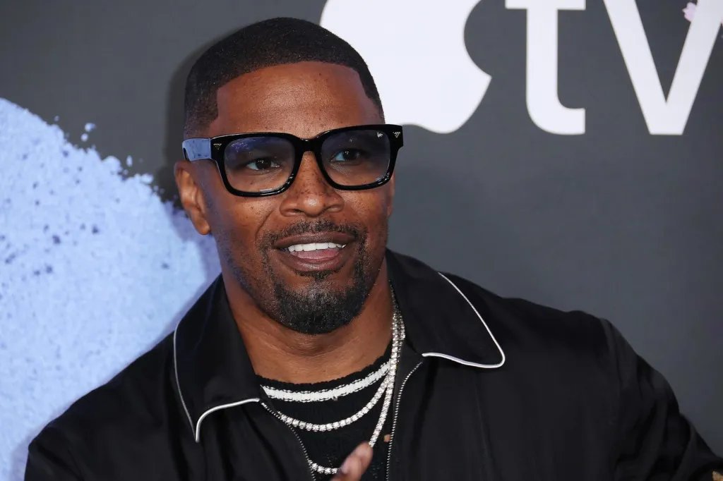 Jamie Foxx and Girlfriend Alyce Huckstepp Are Expecting Their First Baby Together