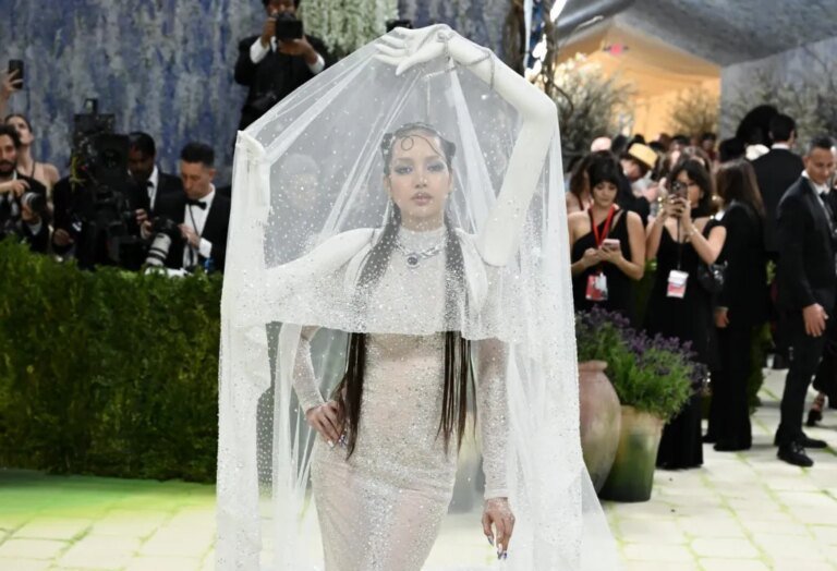 LISA from BLACKPINK Turns Heads at the 2026 Met Gala with Her Stunning Four-Armed Look