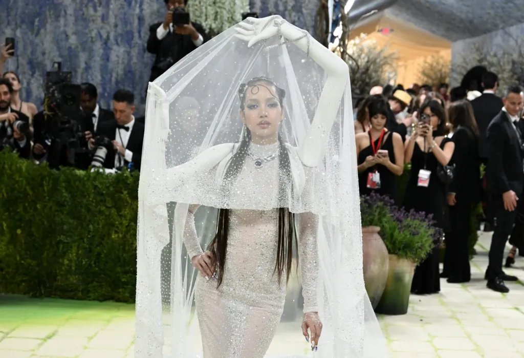 LISA from BLACKPINK Turns Heads at the 2026 Met Gala with Her Stunning Four-Armed Look
