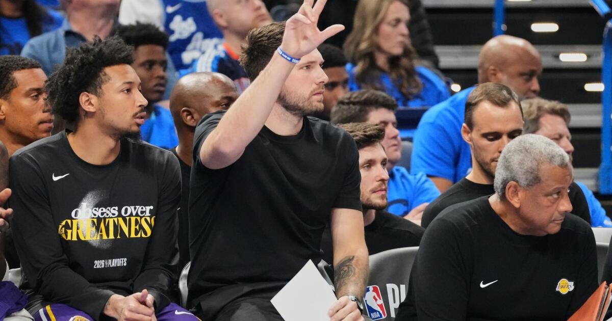 Lakers Struggle Without Luka Doncic as Offense Falters in Game 1 Against Thunder