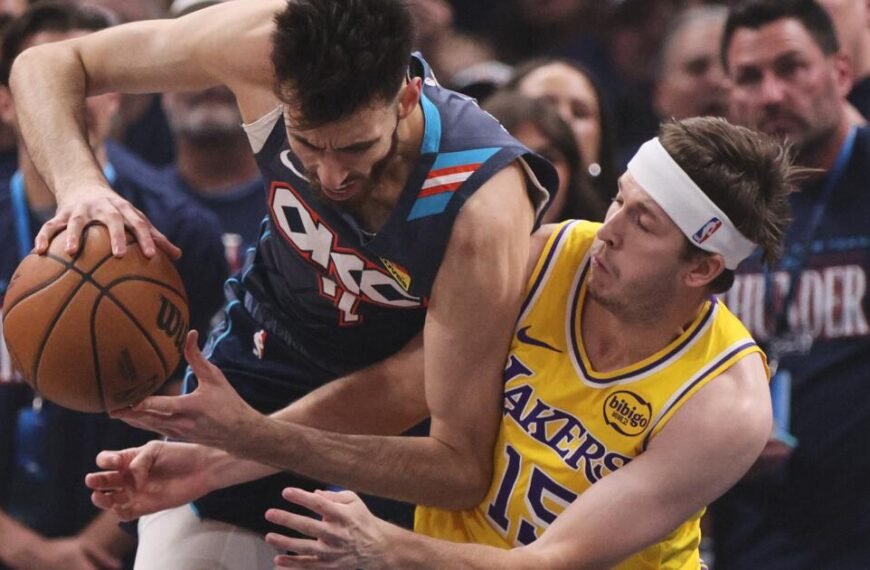 Lakers Struggle in Second Half During Game 2 Loss to Thunder