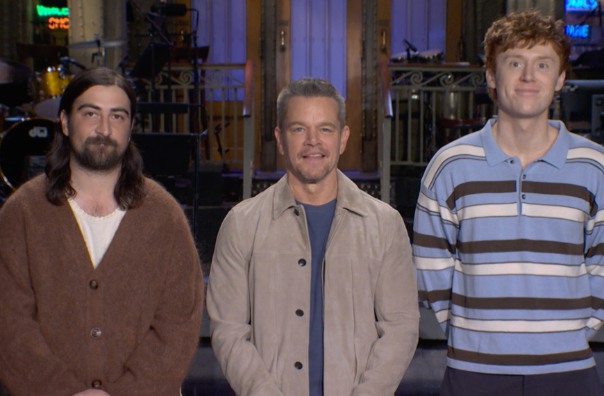 Matt Damon Shares His Love for Apples in Latest SNL Promo