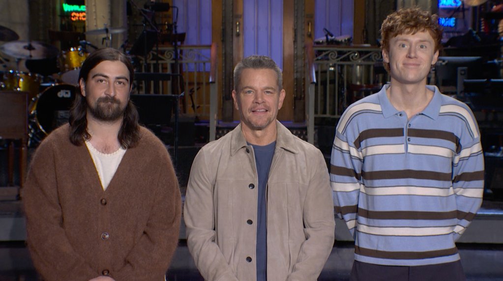 Matt Damon Shares His Love for Apples in Latest SNL Promo