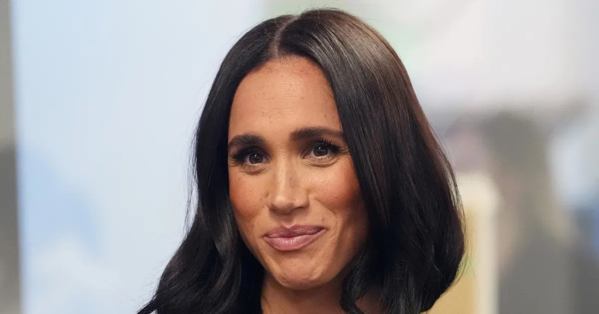 Meghan Markle's Effortless Loose Dress Style is Trending Online (And It's Shapewear-Free!)