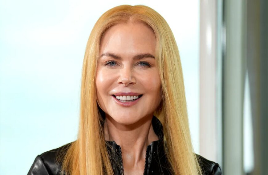 Nicole Kidman's Effortless Two-Piece Outfit Perfect for Yacht Getaways
