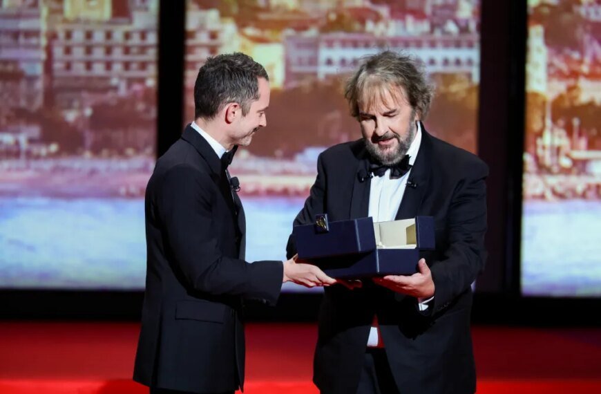 Peter Jackson and Elijah Wood Come Together at Cannes as the Actor Honors the Director with a Special Award