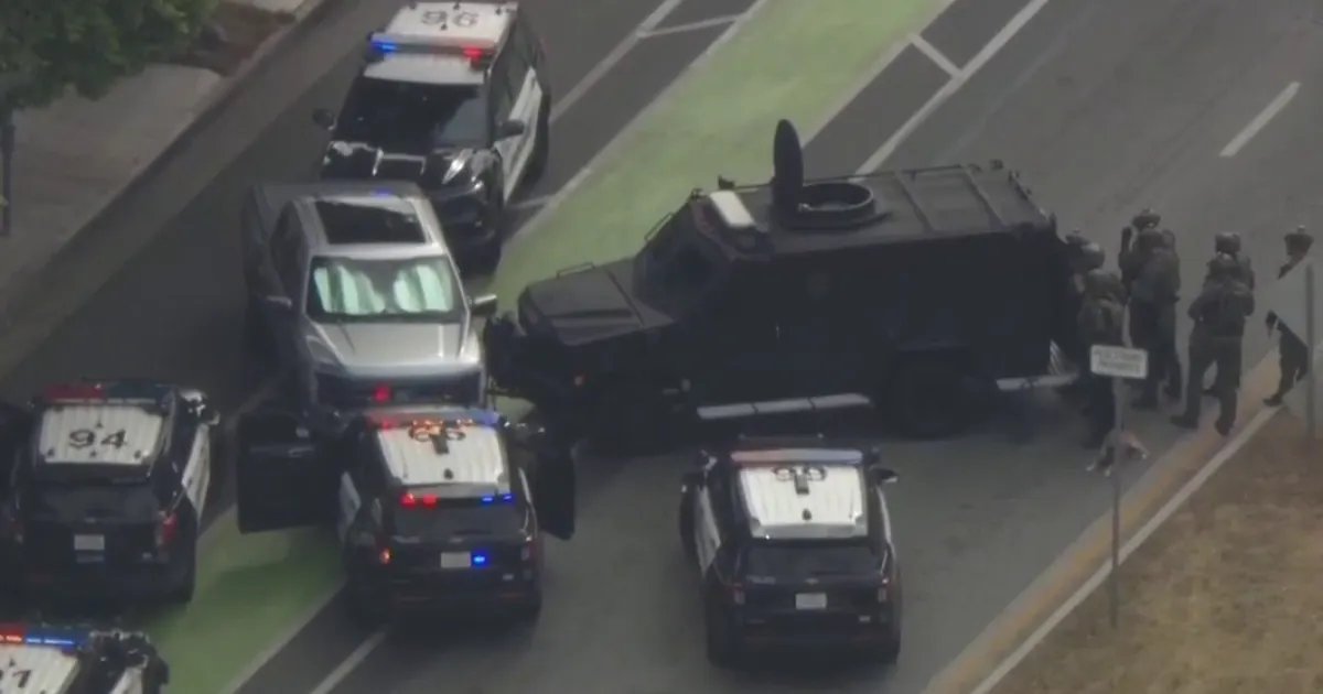 Police Chase Leads to SWAT Standoff in Beverly Hills